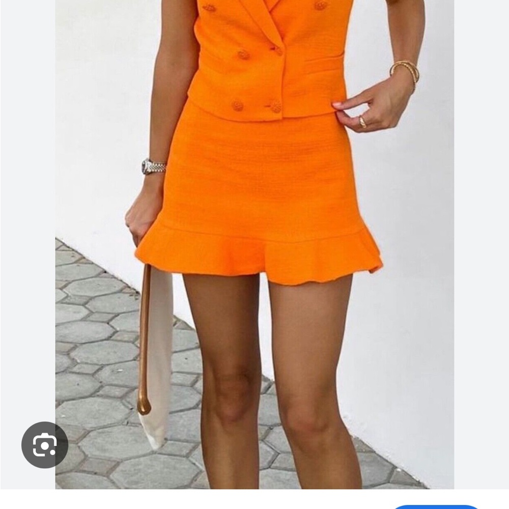 ZARA / Vibrant Orange Skirt